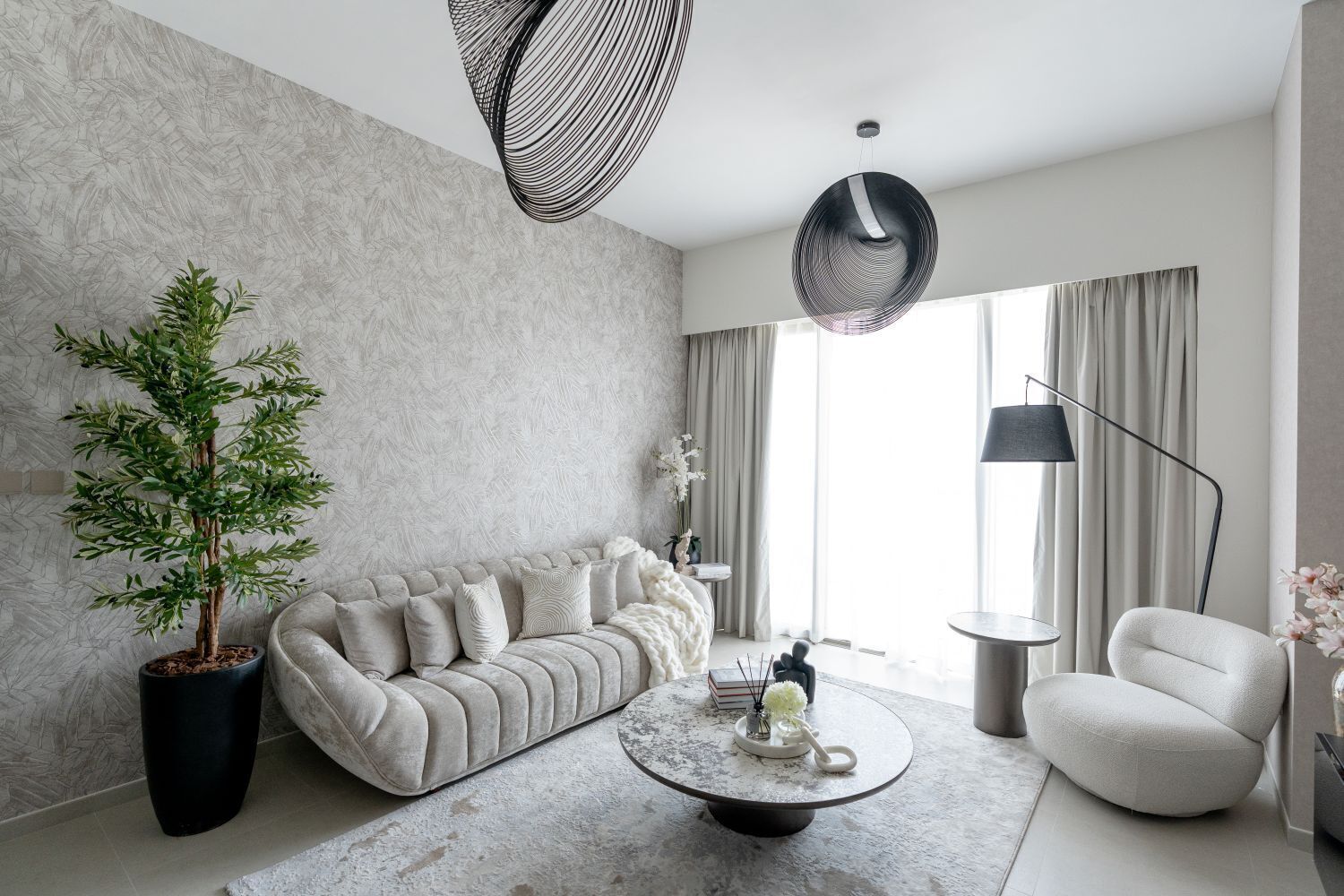 Deluxe Apartment, Balcony, City View | Living area