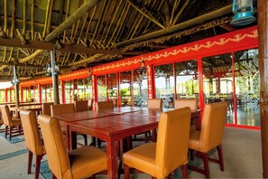 Restaurant - Muthu Mara River Lodge  (Maasai Mara)