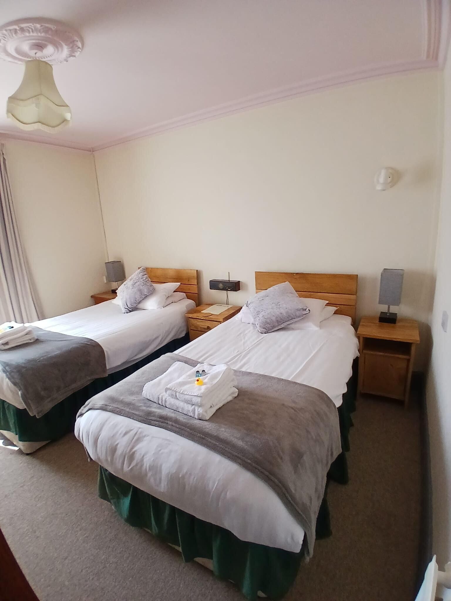 Twin kamer | Geluiddichte muren, een strijkplank/strijkijzer, gratis wifi
