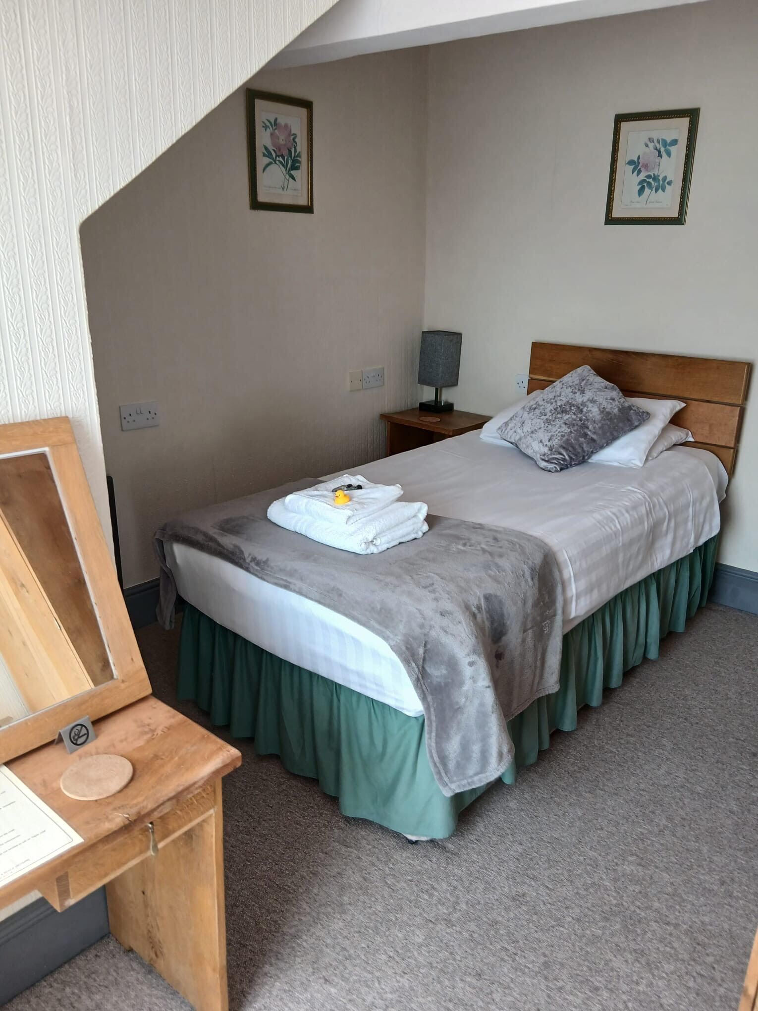 Single Room, Non Smoking | Soundproofing, iron/ironing board, free WiFi