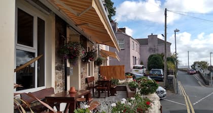 Glendower Hotel