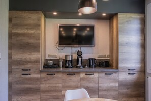 Interior - Holiday Home 'L'Escale Des Copains' with Private Pool, Private Terrace and Wi-Fi (Cormeray)