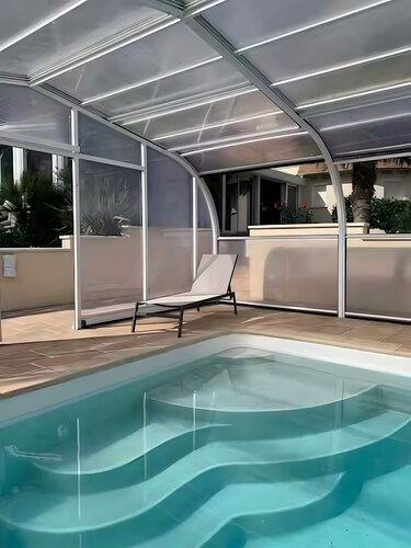 Holiday Home 'L'Escale Des Copains' with Private Pool, Private Terrace and Wi-Fi