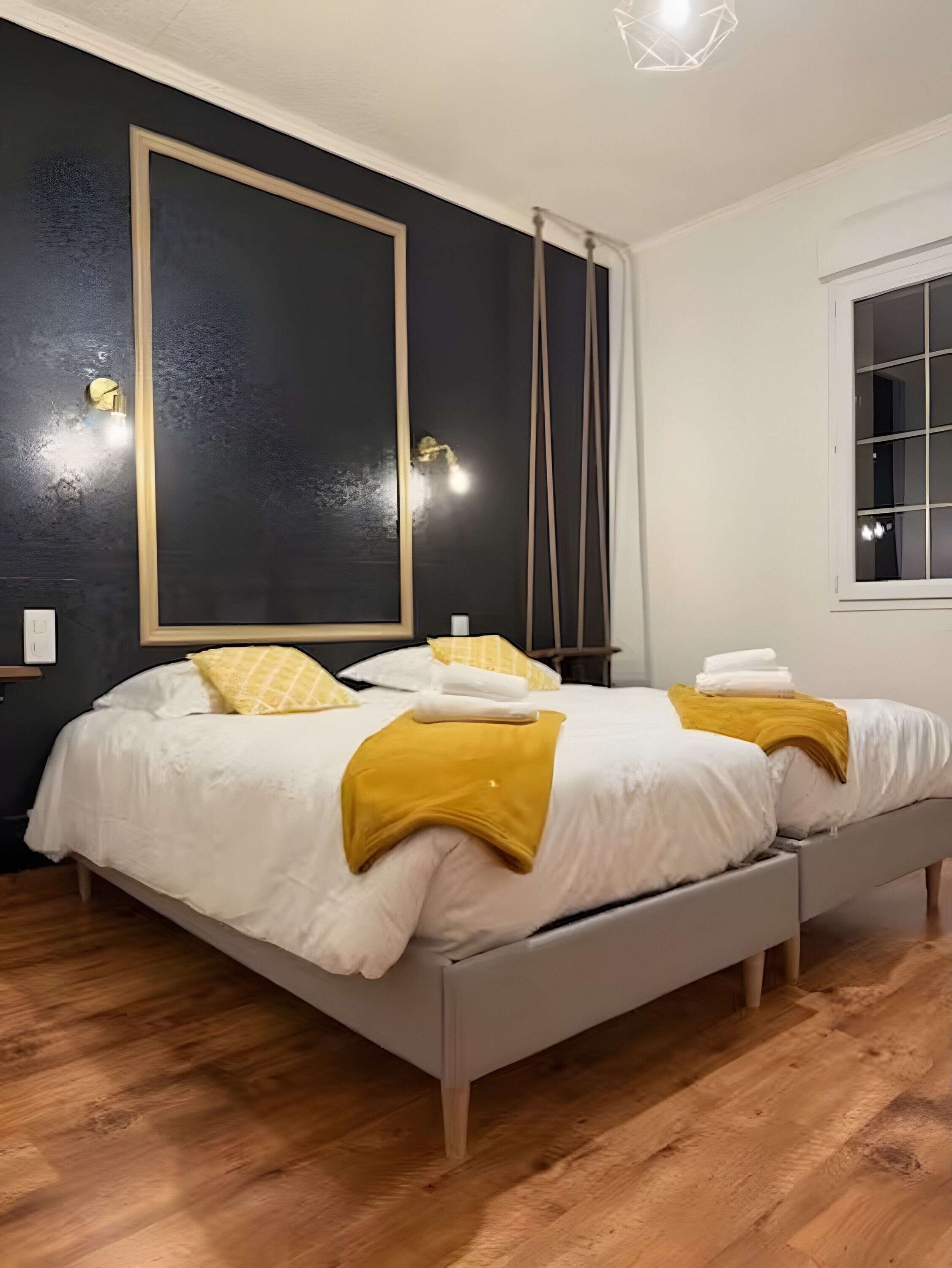 Iron/ironing board, WiFi, bed sheets