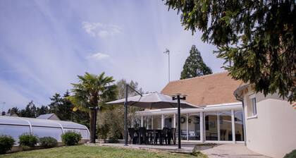 Holiday Home 'L'Escale Des Copains' with Private Pool, Private Terrace and Wi-Fi