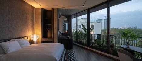 6 habitaciones, tabla de planchar con plancha, wifi y ropa de cama