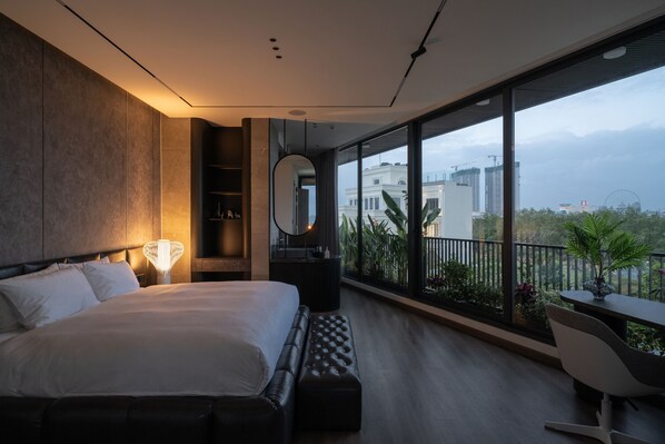 6 عدّة غرف نوم ومكواة/لوح كي وواي فاي وملاءات أسرّة