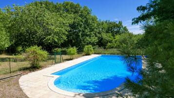 Piscine extérieure, piscine chauffée