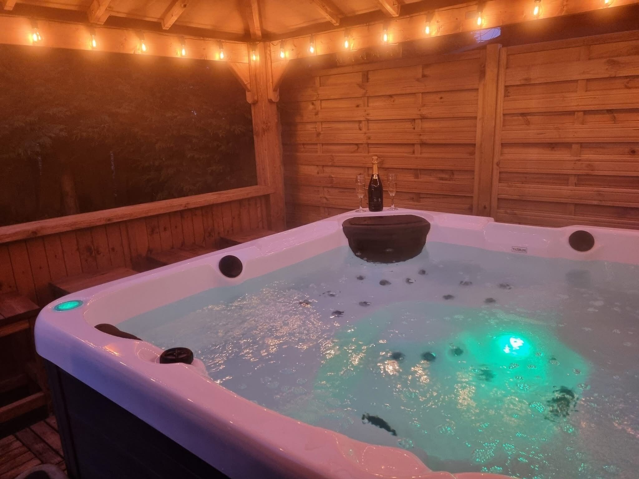 Cabin, 2 Bedrooms, Accessible, Balcony | Outdoor spa tub
