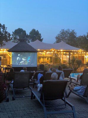 Property grounds - Hameau du Prat in southern Ardèche, heated swimming pool, entertainment, bar, restaurant, garden (Ribes)