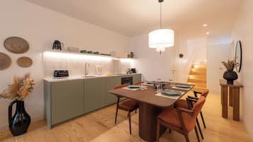 Comfort Apartment | Dining