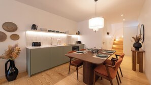Comfort Apartment | Dining