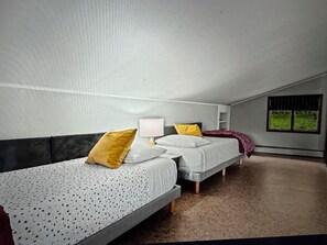 4 Schlafzimmer, Schreibtisch, Bügeleisen/Bügelbrett, kostenloses WLAN