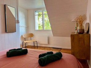 2 bedrooms, WiFi, bed sheets - Le Penty Gwen-Plage: Walk to Village, Beach & Oyster Farms (La Forêt-Fouesnant)