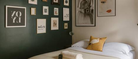 アイロン / アイロン台、WiFi、ベッドシーツ