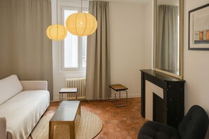 TV - Appartement rue Montorgueil au Halles - Paris 1 (Paris)