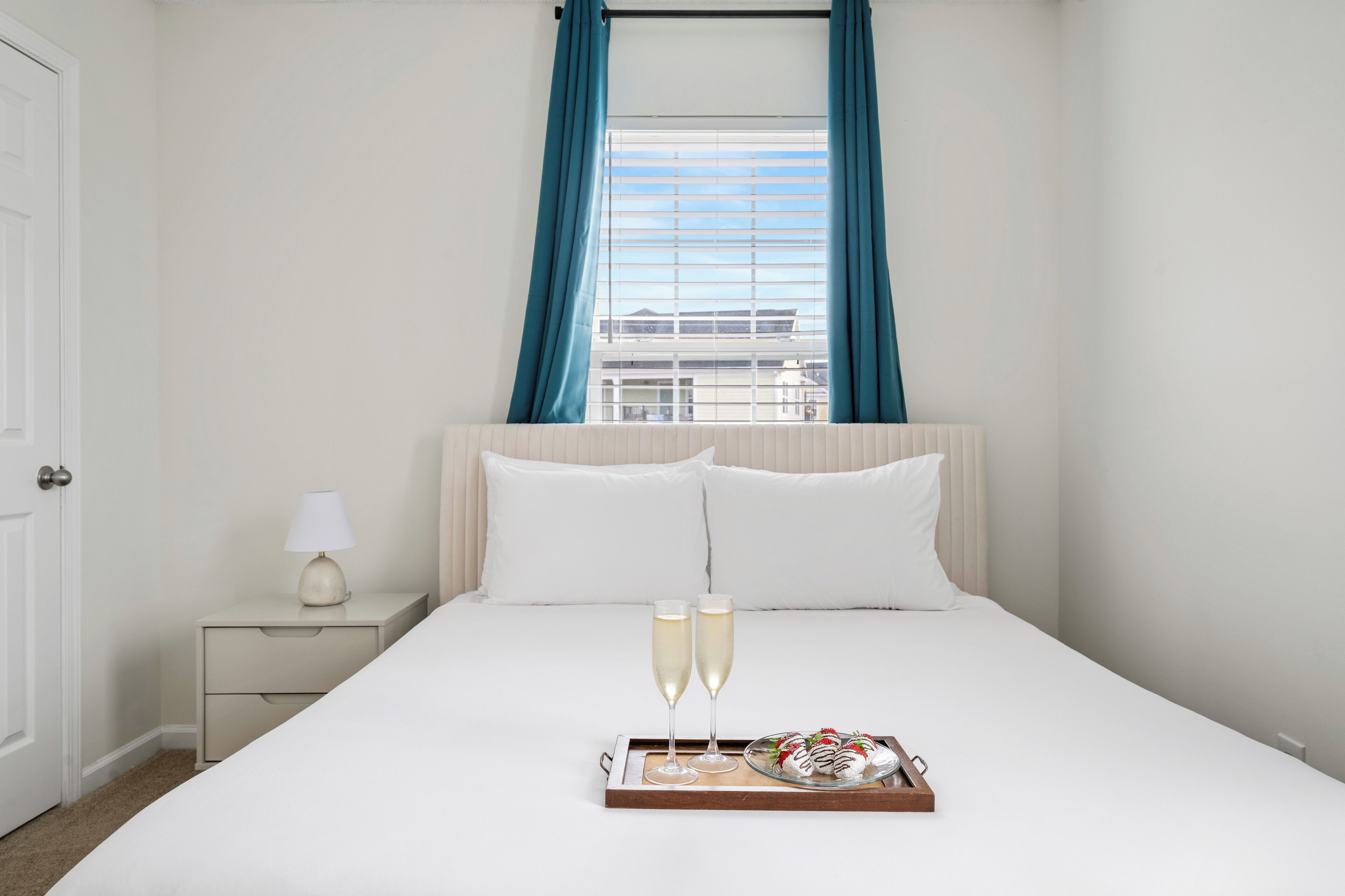 3 bedrooms, iron/ironing board, Internet