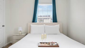 3 bedrooms, iron/ironing board, Internet