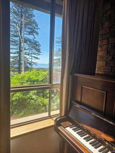 25 Esplanade Beachfront Villa with Ocean Views