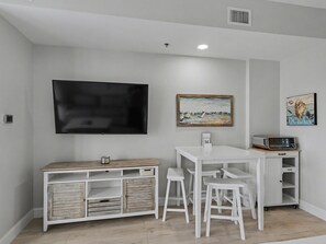 Interior - Studio condo on 7th Floor at Luau in Sandestin Golf & Beach Resort (Miramar Beach)