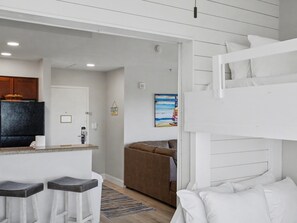 Internet, bed sheets - 2BR Luau Suite on 7th Floor at Sandestin Golf & Beach Resort (Miramar Beach)