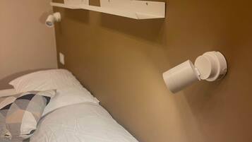 1 habitación y caja de seguridad en la habitación