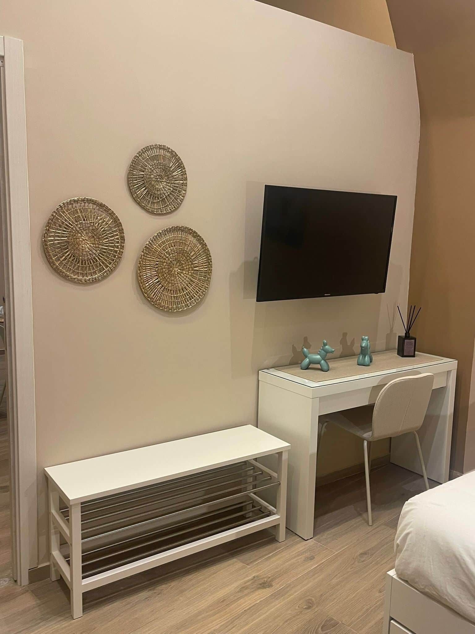 1 bedroom, in-room safe, iron/ironing board, free WiFi