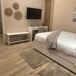 1 Schlafzimmer, Zimmersafe, Bügeleisen/Bügelbrett, kostenloses WLAN
