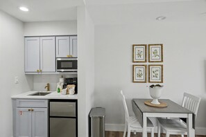 Dining - Studio condo at Luau in Sandestin Golf & Beach Resort (Miramar Beach)