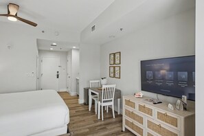 Internet, bed sheets - Studio condo at Luau in Sandestin Golf & Beach Resort (Miramar Beach)