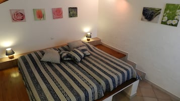 Fer et planche Ă repasser, Wi-Fi, draps fournis