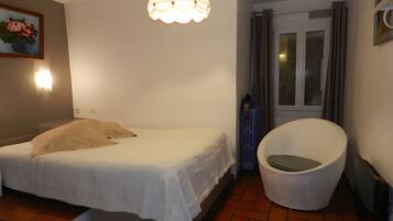 Fer et planche à repasser, Wi-Fi, draps fournis