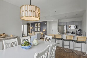 Dining - 1BR Luau Condo at Sandestin Golf & Beach Resort (Miramar Beach)