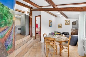 Dining - Gîte “Le Galabre” with Mountain View, Wi-Fi, and Air Conditioning (La Robine sur Galabre)