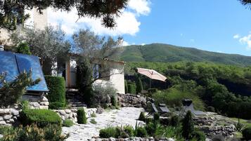 Enceinte de lâhĂ©bergement
