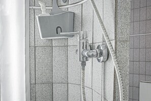 Ducha, secador de pelo, toallas