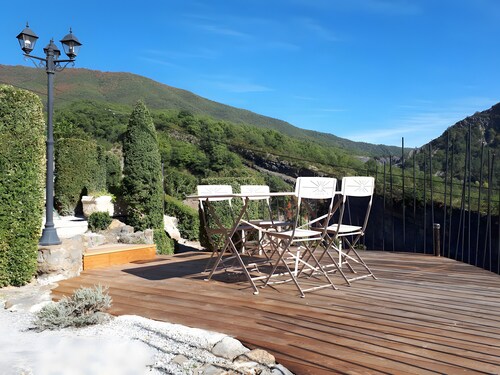 Gîte « Le Galabre » avec vue sur la montagne, Wi-Fi et climatisation