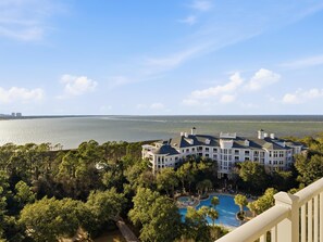 Property grounds - 11th Floor 3-bedroom Penthouse in Grand Sandestin at Sandestin Golf & Beach Resort! (Miramar Beach)