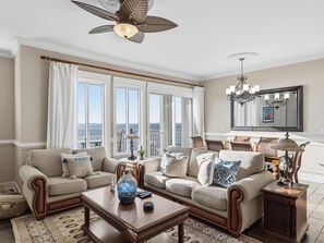 TV - 11th Floor 3-bedroom Penthouse in Grand Sandestin at Sandestin Golf & Beach Resort! (Miramar Beach)