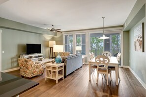 TV - 2BR Bahia Suite at Golf & Beach Resort (Miramar Beach)