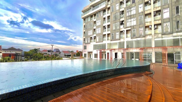 Pool - Escotel Amazana (South Tangerang)