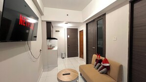 Room - Escotel Amazana (South Tangerang)