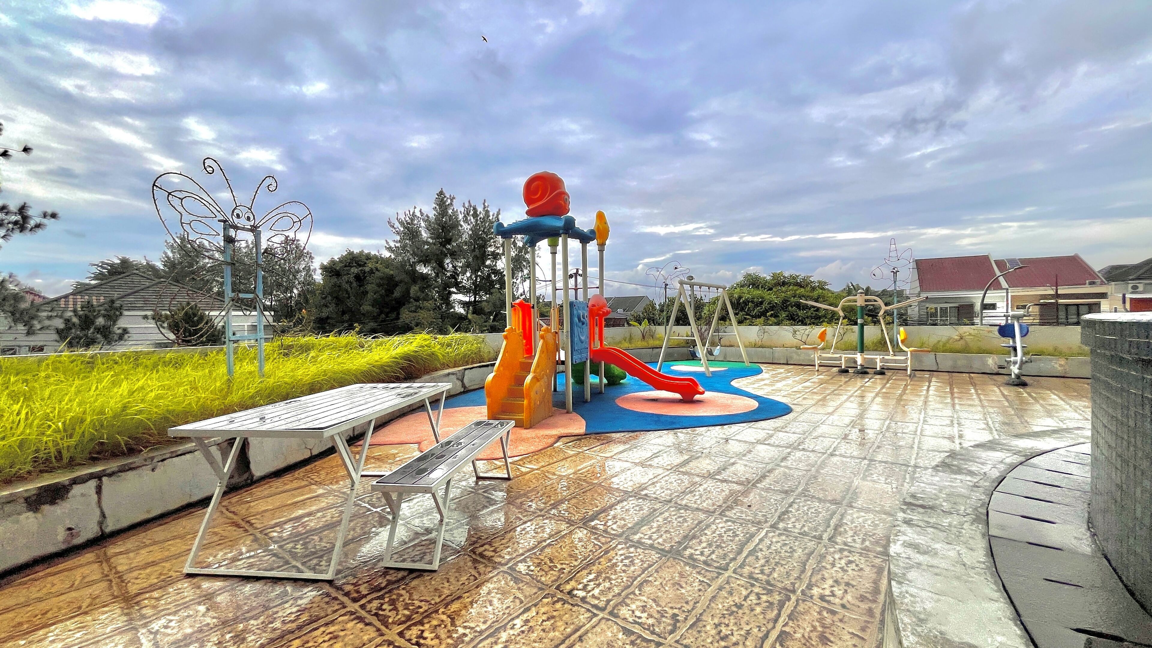 Área de juegos infantiles al aire libre