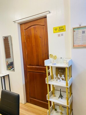 Apartment, 2 Schlafzimmer, barrierefrei, Stadtblick | Innenbereich