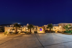 Villa | Property grounds - Aurora Mykonos Villas 4 (Mykonos)