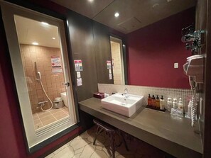 Free toiletries, hair dryer, slippers, towels - HOTEL THE ATTA (TosToshimaku Ikebukuro)