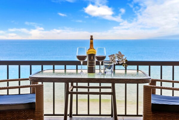 Outdoor dining - 8th Floor Oceanfront | 180° Sunset Views (Honokowai)