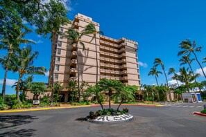 Exterior - 8th Floor Oceanfront | 180° Sunset Views (Honokowai)