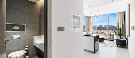 Apartment, Balcony, City View | Bathroom
