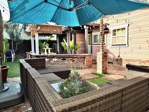 Terrace/patio - Eastside Garden Hideaway  For 4, Perfect Location for World Cup Attendees! (Long Beach)